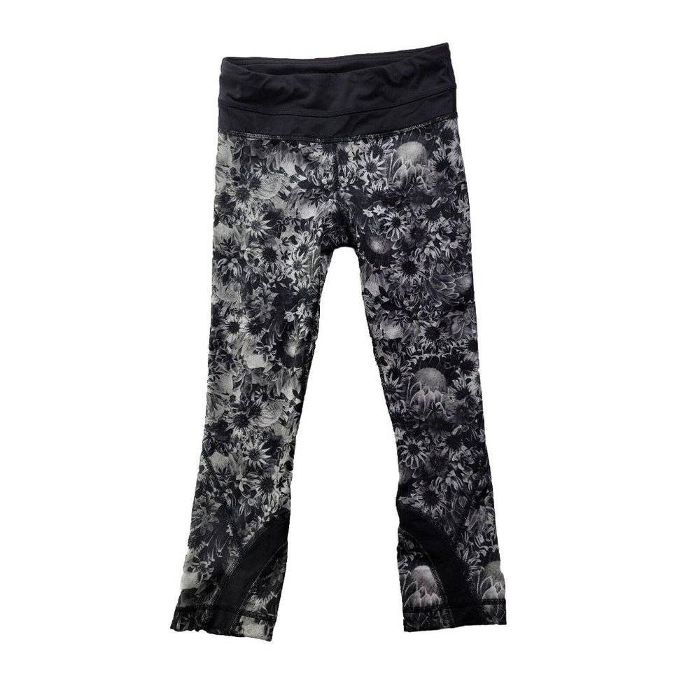 Lululemon Luxtreme Women's 2 Black White Floral Athletic Legging Performance Gym